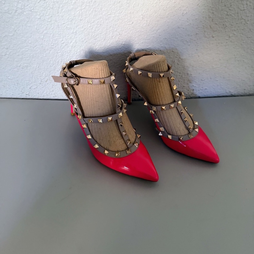 Valentino Hot Pink Patent Leather Rockstud Ankle Strap Pointed Toe Sandals Heels - Picture 4 of 16